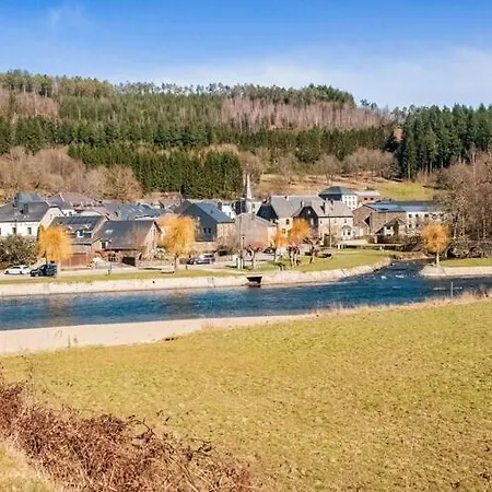 Dom wakacyjny Le Val Fleuri 16 Pers Sur Semois *